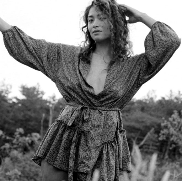Red and black lyon tisja damian silk robe - Picture 1 of 3